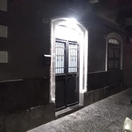 Vittorio Emanuele House Apartment Катания Екстериор снимка